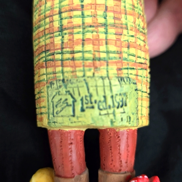 St. Nick in Yellow Plaid Coat w/Gifts Signed ES 1st edition #3 China 1997 - Picture 6 of 9